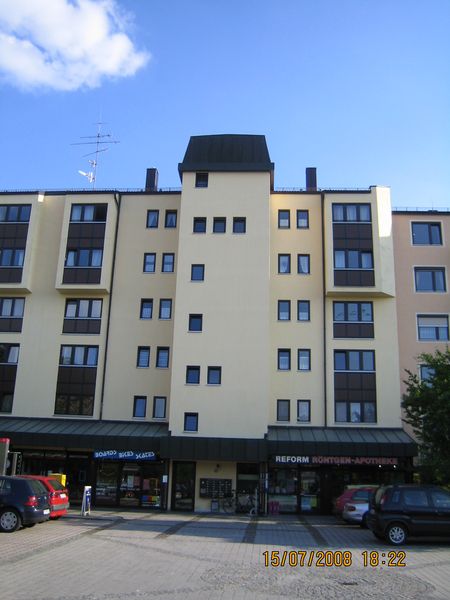 2-Zimmer-Wohnung mit Balkon und EBK in Martinsried